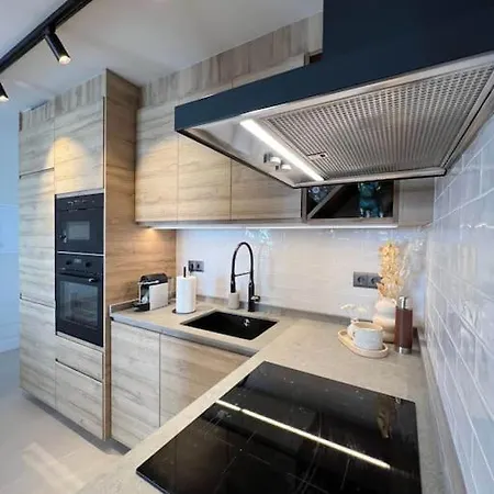 Stunning With Sea Views At Calle Carabeo, Apartamento *