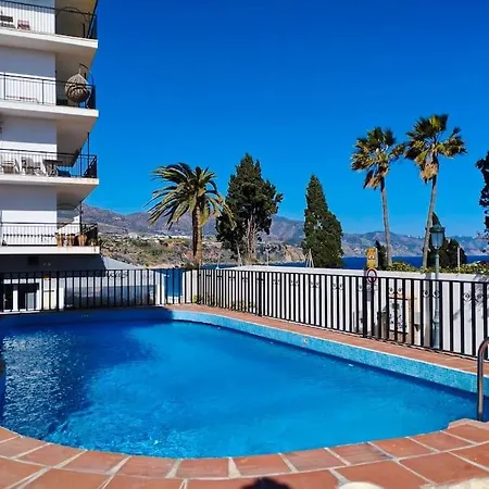 Stunning With Sea Views At Calle Carabeo, Apartament Nerja