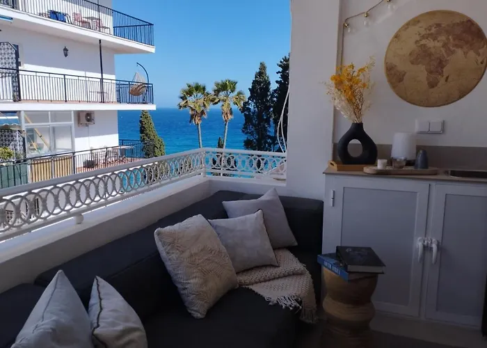 Stunning With Sea Views At Calle Carabeo, Apartament Nerja