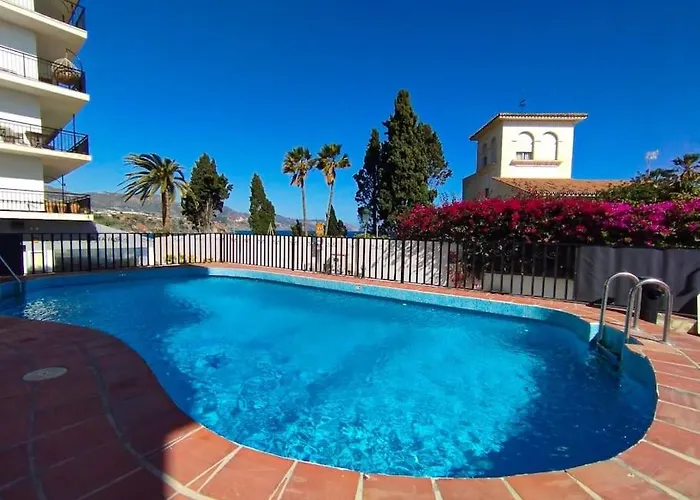 Apartamento Stunning With Sea Views At Calle Carabeo, Nerja